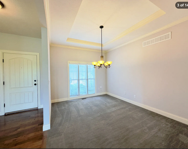 3813 Liberty Circle - Photo Thumbnail 2