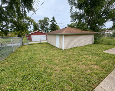 14475 Lincoln Avenue - Photo Thumbnail 12