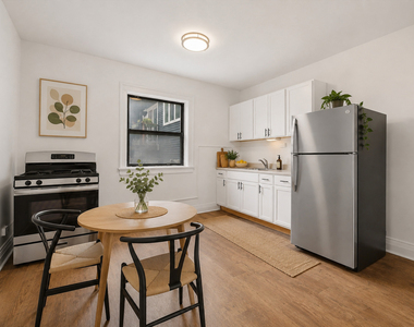 7351 N Damen Avenue - Photo Thumbnail 1