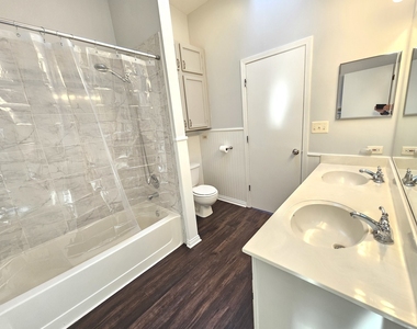 2315 N Meadows Lane - Photo Thumbnail 15