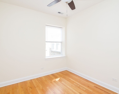 2035 W Arthur Avenue - Photo Thumbnail 8