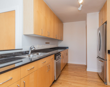 845 W Altgeld Street - Photo Thumbnail 12