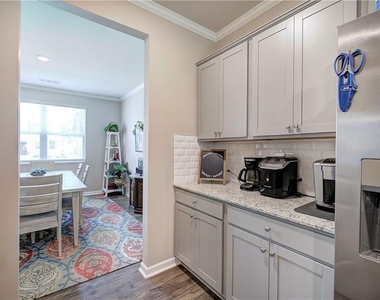 286 Belmont Drive - Photo Thumbnail 20