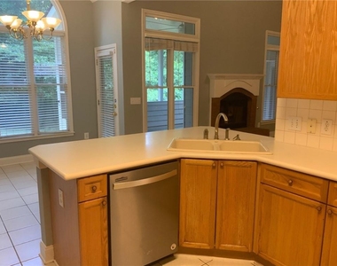 1762 Shady Hill Road Ne - Photo Thumbnail 17