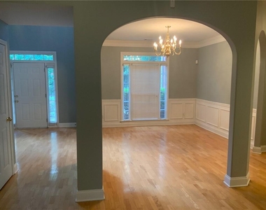 1762 Shady Hill Road Ne - Photo Thumbnail 7