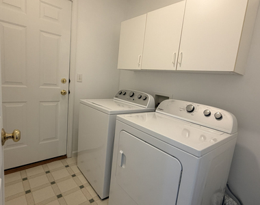 611 Buttercup Drive - Photo Thumbnail 5