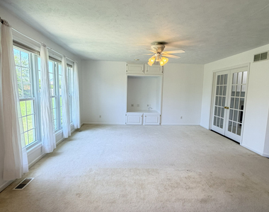 611 Buttercup Drive - Photo Thumbnail 2