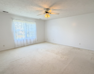 611 Buttercup Drive - Photo Thumbnail 7