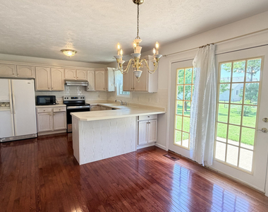 611 Buttercup Drive - Photo Thumbnail 3