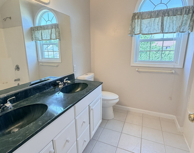 611 Buttercup Drive - Photo Thumbnail 8