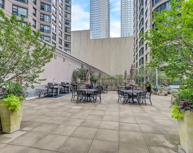 400 E Ohio Street - Photo Thumbnail 38