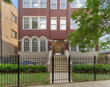 7028 N Ridge Boulevard - Photo Thumbnail 24