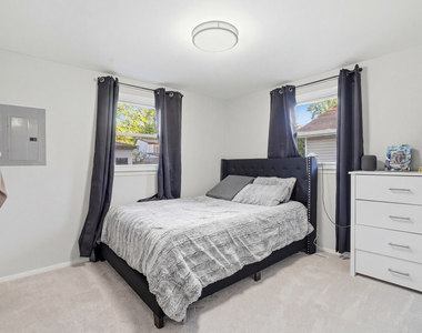 125 Bellevue Drive - Photo Thumbnail 6