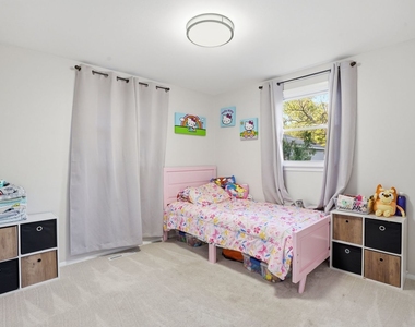 125 Bellevue Drive - Photo Thumbnail 8