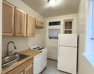 1345 1/2 W Touhy Avenue - Photo Thumbnail 6