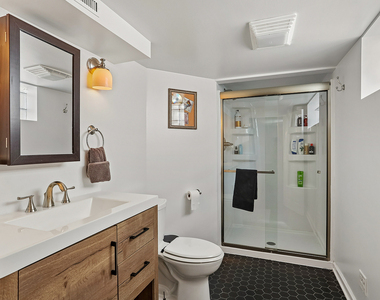 10250 S Turner Avenue - Photo Thumbnail 10