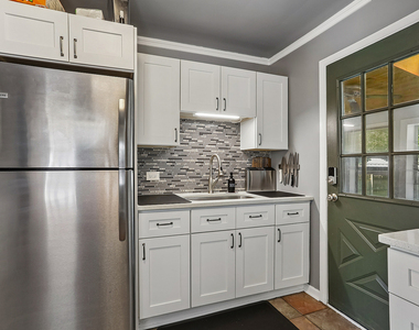 10250 S Turner Avenue - Photo Thumbnail 4