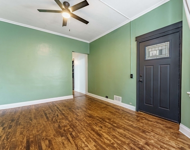 2636 Ridgeland Avenue - Photo Thumbnail 2