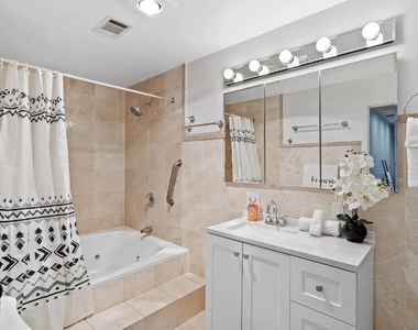 1450 W Webster Avenue - Photo Thumbnail 15