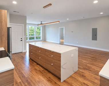 2839 W 24th Boulevard - Photo Thumbnail 2