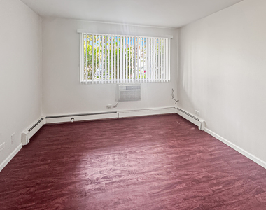1471 N Winslowe Drive - Photo Thumbnail 8