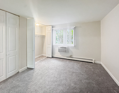 1471 N Winslowe Drive - Photo Thumbnail 5