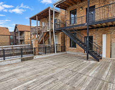 2024 S Ashland Avenue - Photo Thumbnail 11