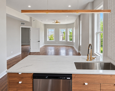 2024 S Ashland Avenue - Photo Thumbnail 2
