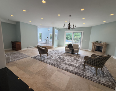 2305 Tennyson Lane - Photo Thumbnail 10