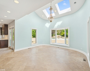 2305 Tennyson Lane - Photo Thumbnail 14