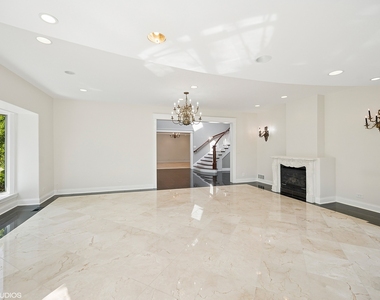 2305 Tennyson Lane - Photo Thumbnail 7