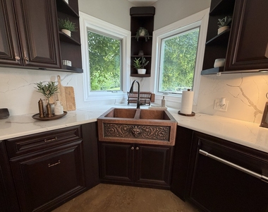 2305 Tennyson Lane - Photo Thumbnail 20