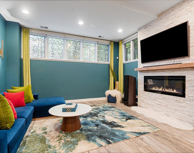 4842 N Damen Avenue - Photo Thumbnail 13