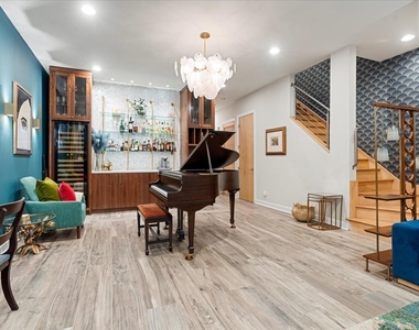 4842 N Damen Avenue - Photo Thumbnail 15