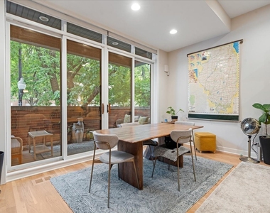 4842 N Damen Avenue - Photo Thumbnail 4