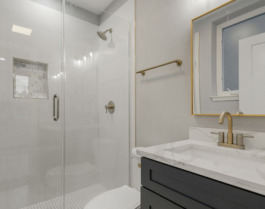 1241 S Fairfield Avenue - Photo Thumbnail 17
