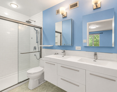 801 S Plymouth Court - Photo Thumbnail 18