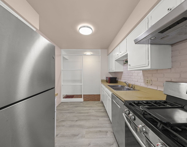 2640 Mitchell Drive - Photo Thumbnail 4