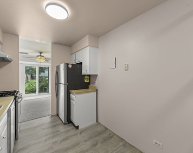 2640 Mitchell Drive - Photo Thumbnail 7