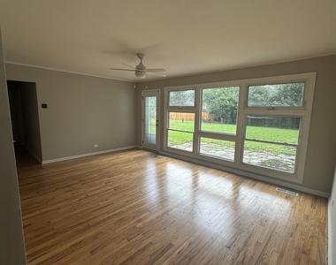 1421 N Wilke Road - Photo Thumbnail 2