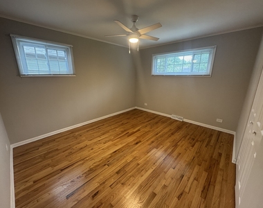 1421 N Wilke Road - Photo Thumbnail 10