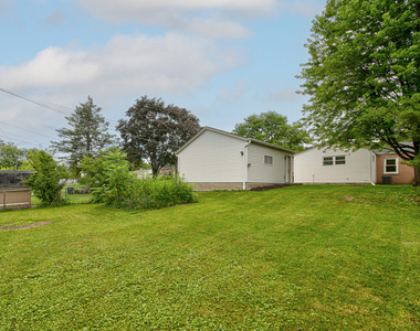 384 S Wolf Road S - Photo Thumbnail 28
