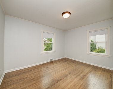 384 S Wolf Road S - Photo Thumbnail 15