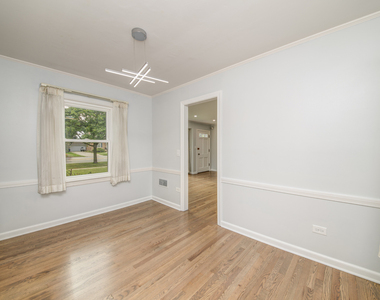 384 S Wolf Road S - Photo Thumbnail 6