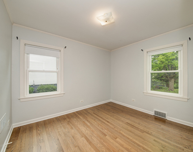 384 S Wolf Road S - Photo Thumbnail 17