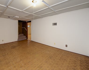 384 S Wolf Road S - Photo Thumbnail 22