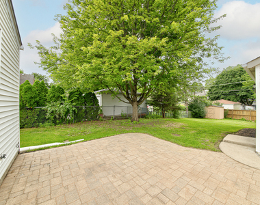 384 S Wolf Road S - Photo Thumbnail 25
