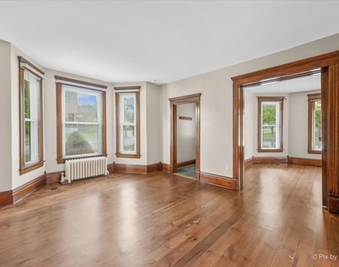 202 N 5th Street - Photo Thumbnail 4