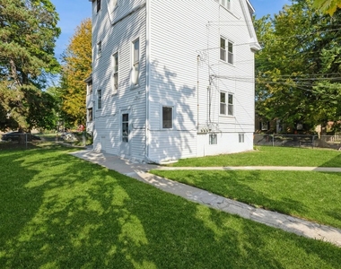 6867 N Ottawa Avenue - Photo Thumbnail 1