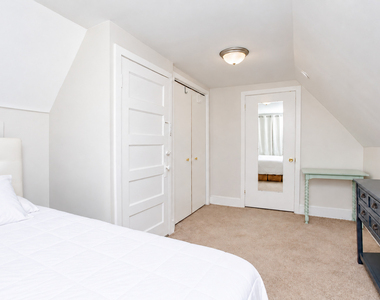 6867 N Ottawa Avenue - Photo Thumbnail 8